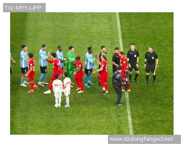 陈娜独家分享足球心得与技巧助你成为球场明星的秘密武器